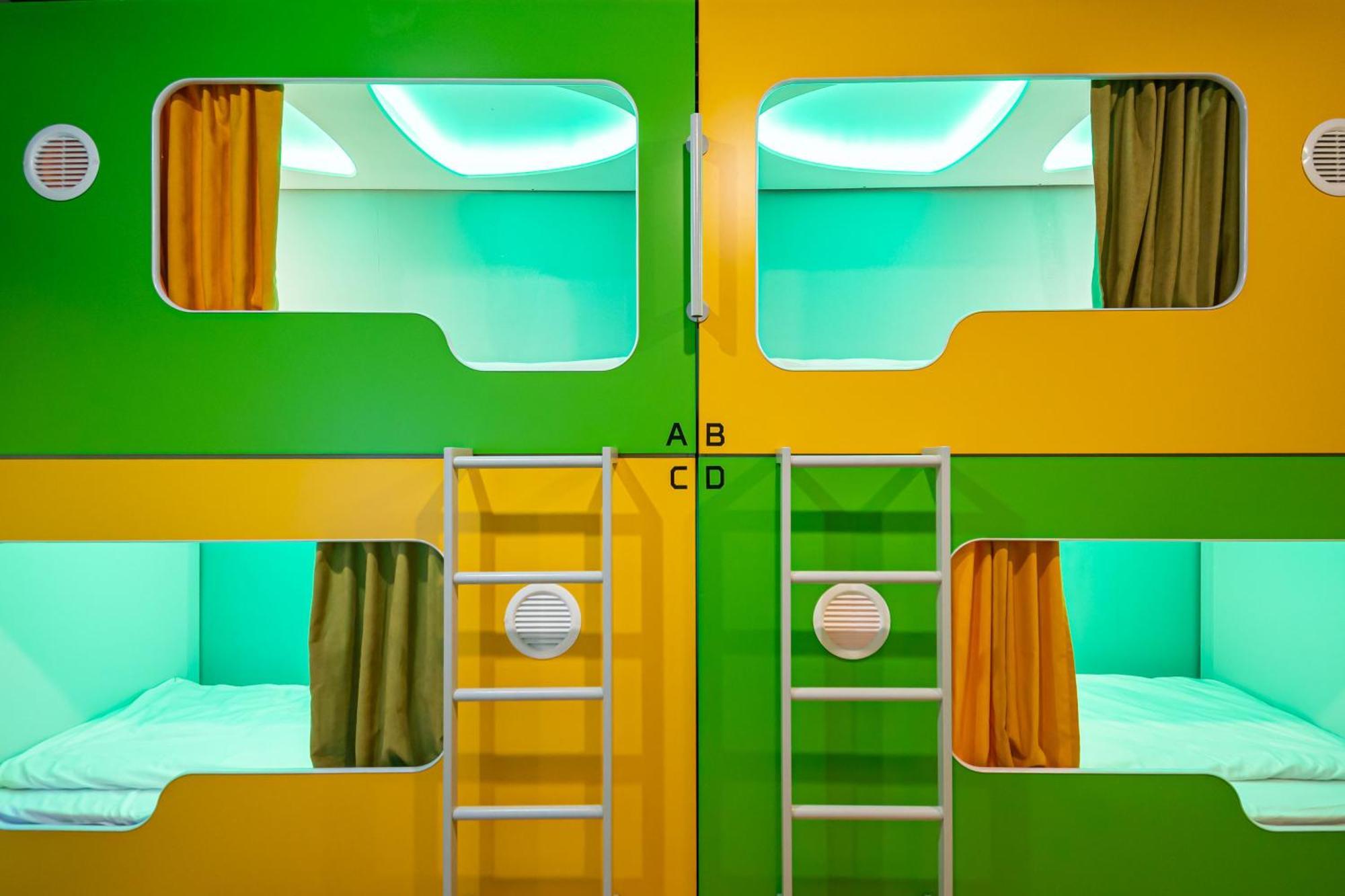 Single Bed 4-Bed Dormitory Room