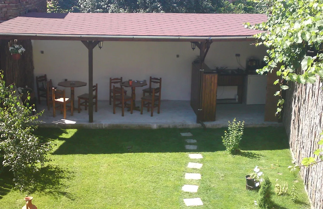 Avel Guest House-1