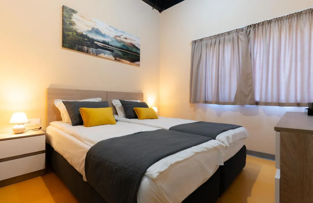 Green Cube Capsule Hostel-1